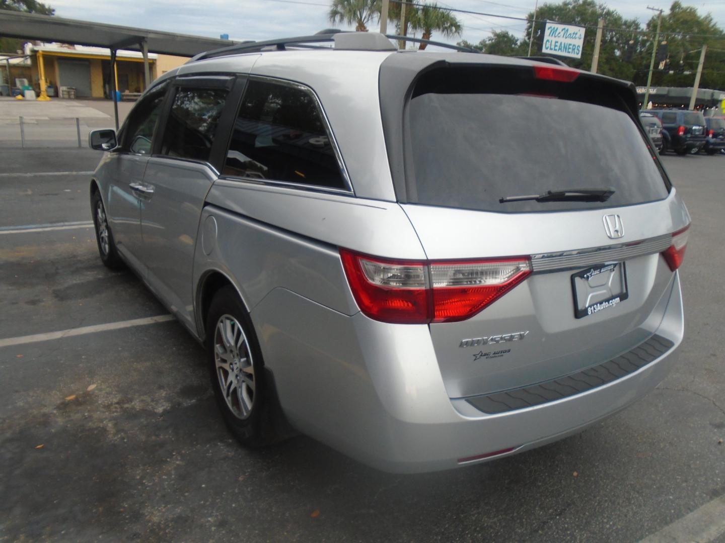 2011 Honda Odyssey EX (5FNRL5H46BB) with an 3.5L V6 SOHC 24V engine, 5-Speed Automatic transmission, located at 6112 N Florida Avenue, Tampa, FL, 33604, (888) 521-5131, 27.954929, -82.459534 - Photo#4